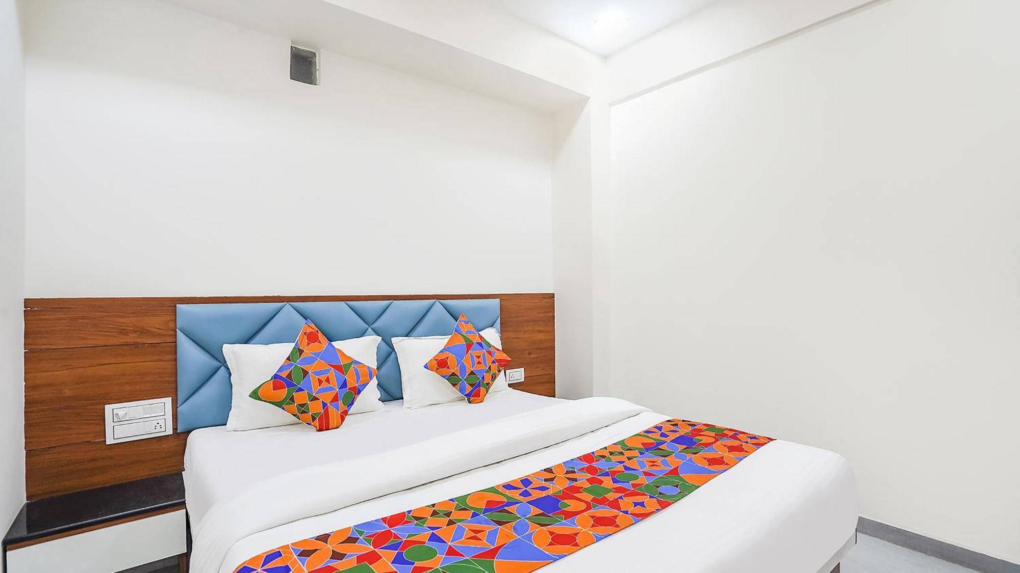 Fabhotel Vishala In Ahmedabad Exterior foto